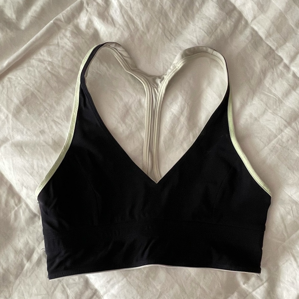 Reversible lululemon sport bra!
